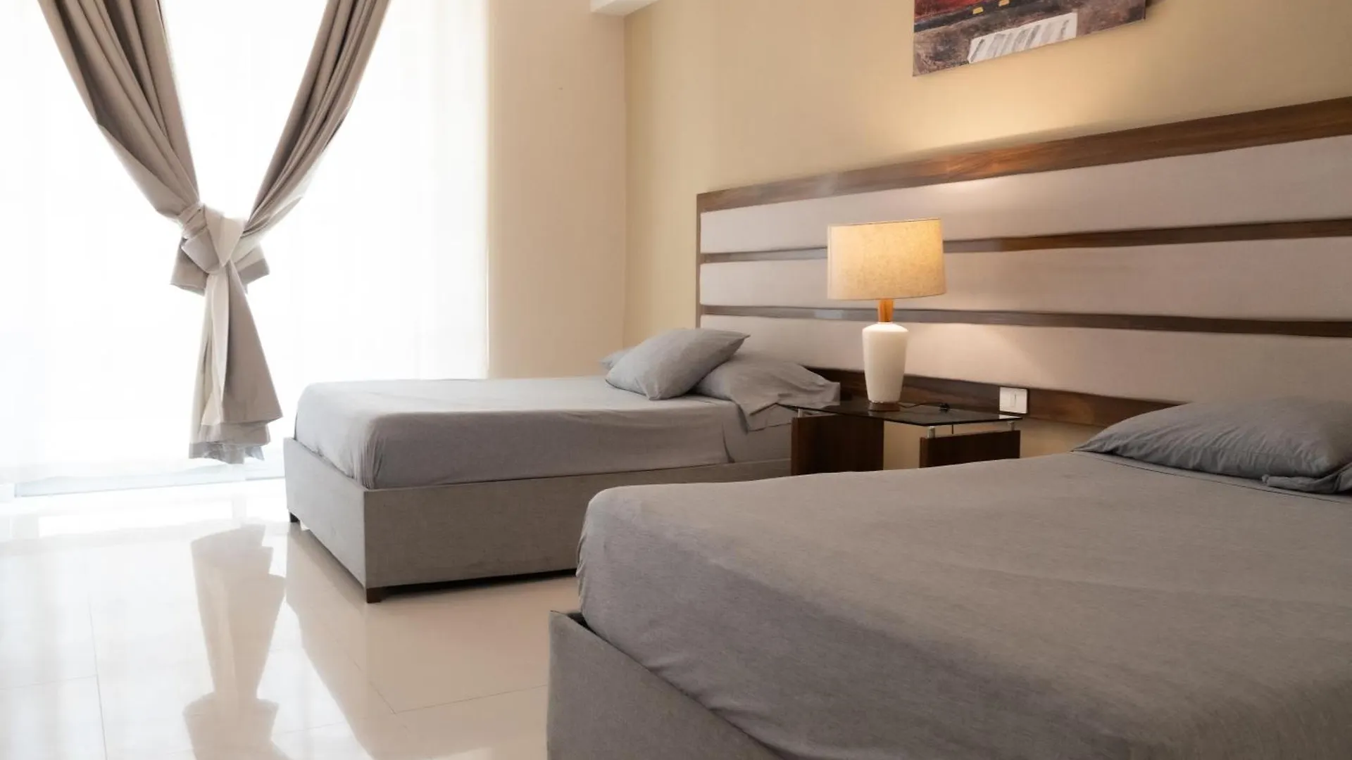 Infinity Suites Doble Room 102 Cancun 0*,